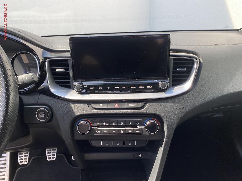 Kia Ceed (2020) 1.4 T- GDi, 1.maj,ČR, GT - fotka 12 z 20