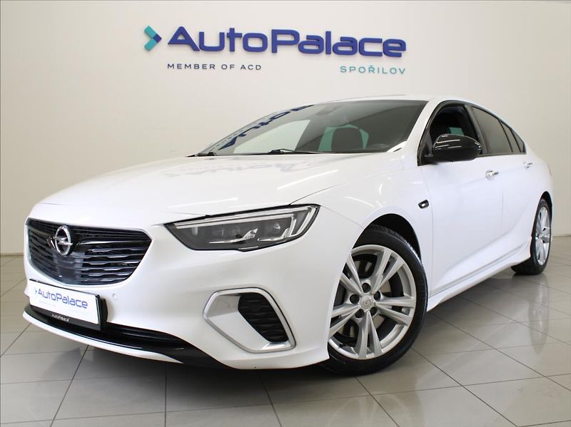 Opel Insignia 2,0 GSI 191kW 4x4 Bose Výprode - fotka 1 z 24