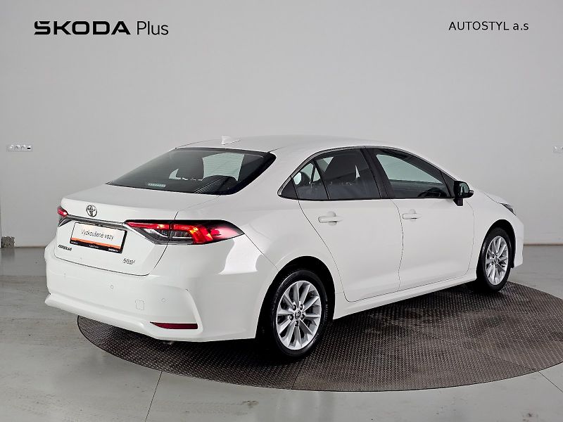 Toyota Corolla (2023) SD 1.5 VVT-i 92kW Comfort TECH - fotka 2 z 28