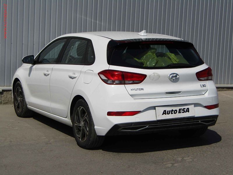 Hyundai i30 (2021) 1.5DPi, 2.maj,ČR, AC, ČR - fotka 6 z 18