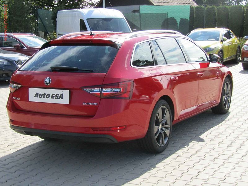Škoda Superb (2019) 2.0 TDi, ČR, DSG, navi - fotka 4 z 19
