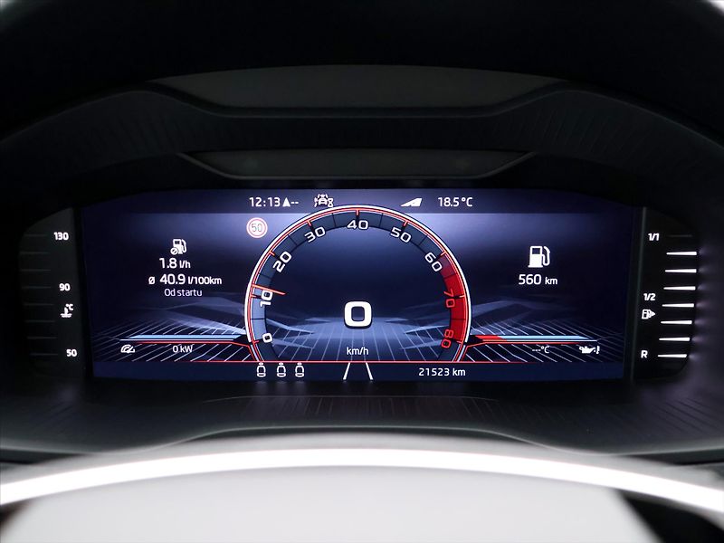 Škoda Karoq 1,5 TSI 110kW Sportline CZ Taž - fotka 15 z 29