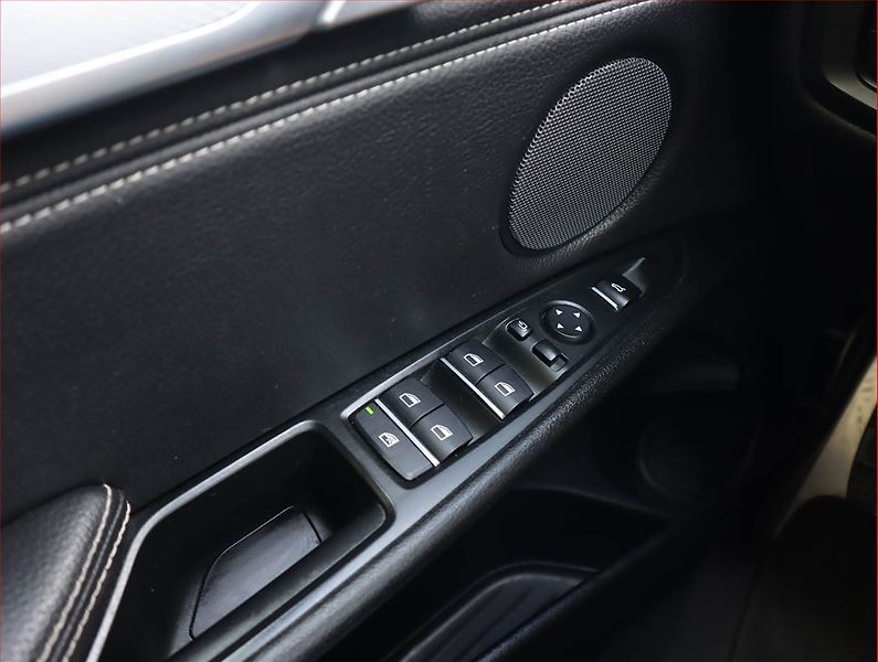 BMW X5 (2017) M Paket xDrive40d - fotka 22 z 25