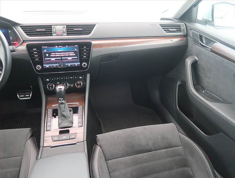 Škoda Superb (2022) Scout 2.0 TDI - fotka 8 z 14