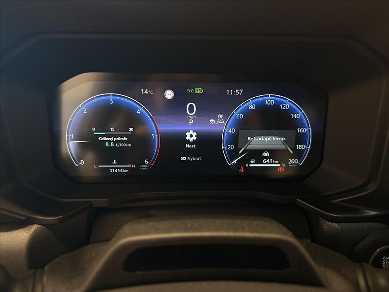 Toyota Land Cruiser 2,8 Executive  (204k) Diesel - fotka 9 z 9