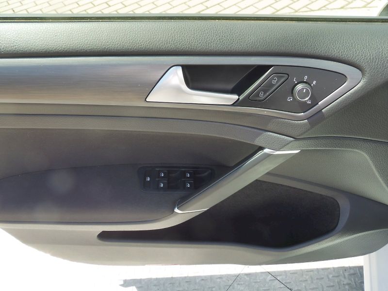 Volkswagen Golf (2019) Maraton Edition 1,5 TSI 96kW - fotka 16 z 25