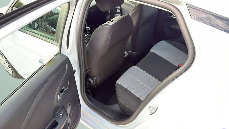 Opel Corsa (2026) Edition 1.2 TURBO (74kW/100k) - fotka 19 z 24