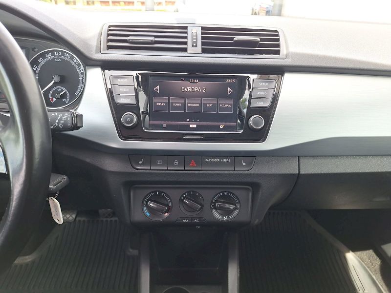 Škoda Fabia (2019) COMBI / 1.0 MPI / 55 kW / Ambi - fotka 15 z 31