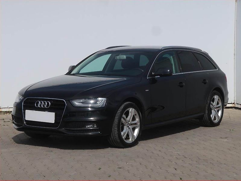 Audi A4 (2015) S-Line 2.0 TDI, Automat - fotka 2 z 16