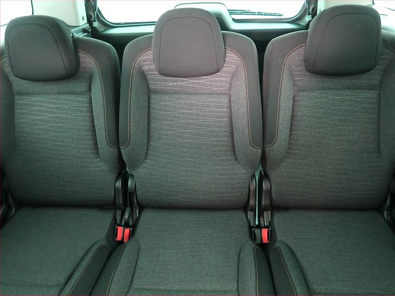 Citroën Berlingo (2016) Shine 1.6 BlueHDi, 5Míst, ČR - fotka 10 z 17