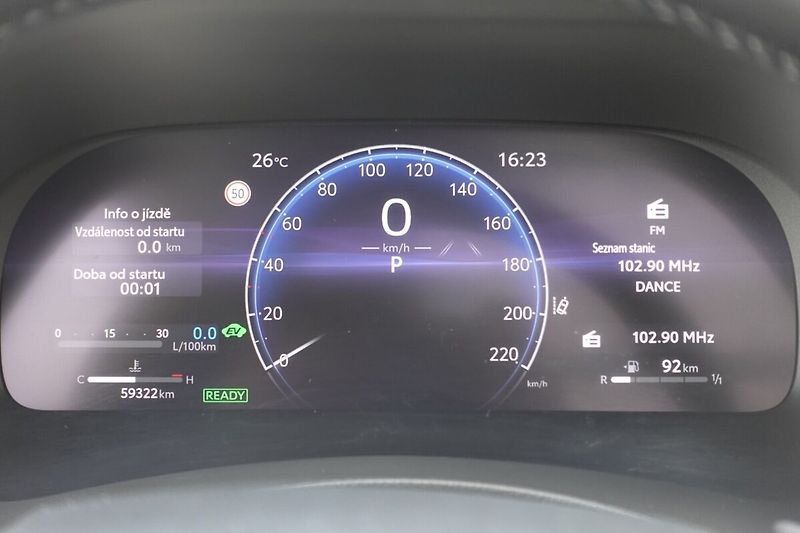 Toyota Highlander 2,5HSD Executive + Skyview (Pr - fotka 29 z 38