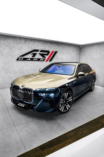 BMW Ostatní 60 M-Sport Individual Theatre - fotka 8 z 29