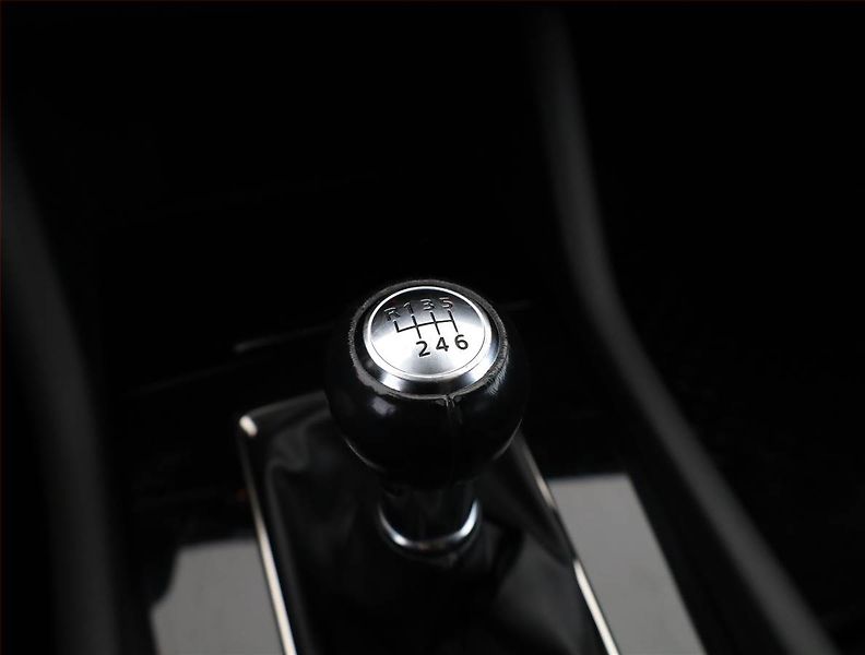 Mazda 3 (2020) 2.0 Skyactiv-G - fotka 11 z 18