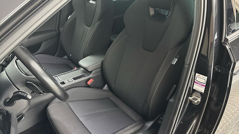 Škoda Octavia 2.0 TDI DSG 4x4 Style Combi - fotka 15 z 25