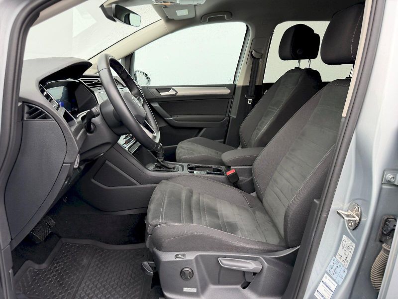 Volkswagen Touran (2024) 1.5 TSI 110kW DSG People - fotka 5 z 35