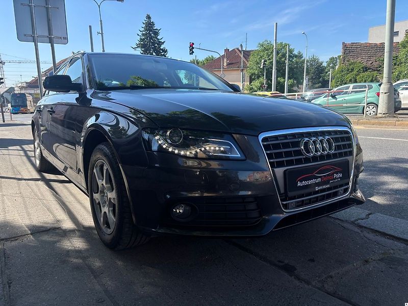Audi A4 1.8TSi/2010/S.KNIHA-MAN6-2.MAJ - fotka 44 z 46
