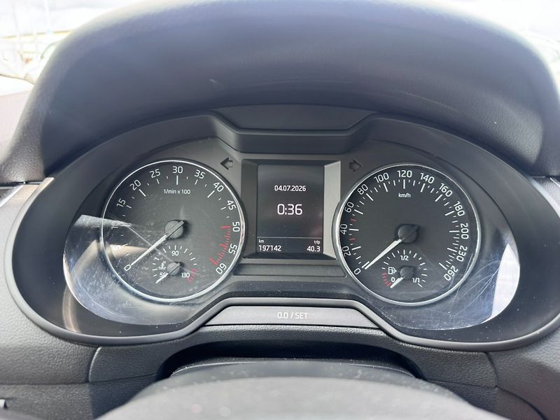 Škoda Octavia (2015) 1,6 TDI 81 KW TAŽNÉ KOLA - fotka 24 z 50