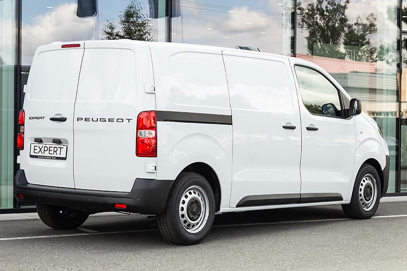 Peugeot Expert (2026) 2,2 BlueHDi 150 S&S MAN6 L3 - fotka 6 z 11
