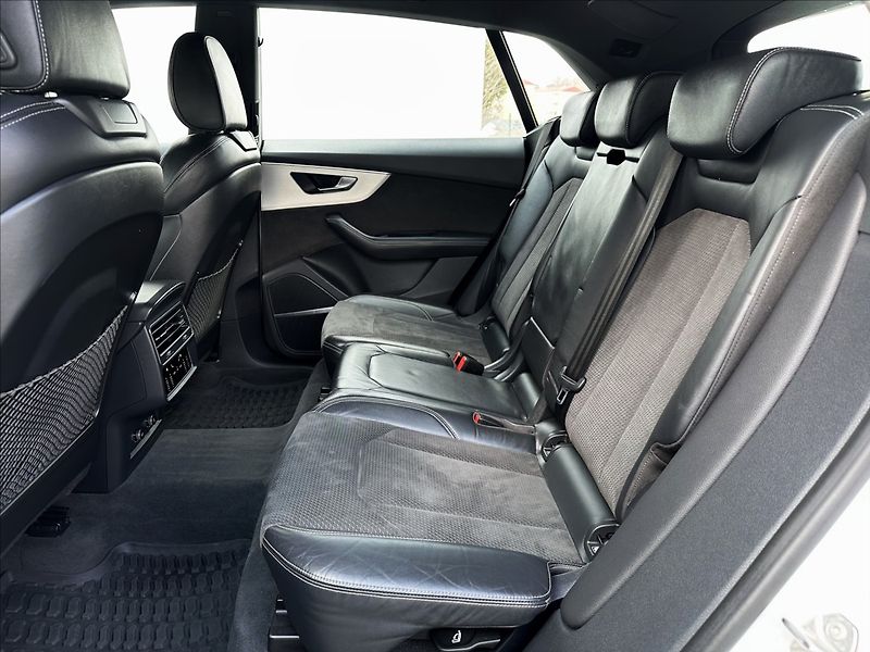 Audi SQ8 4,0 TDi QUATTRO KAMERA 1MAJ ČR - fotka 23 z 48