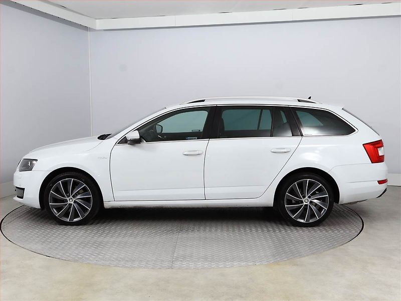 Škoda Octavia (2015) Laurin&Klement 2.0 TDI, 4X4 - fotka 3 z 21