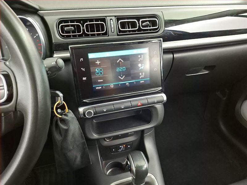 Citroën C3 (2017) 1.2 PureTech, Automat, Navi - fotka 12 z 15