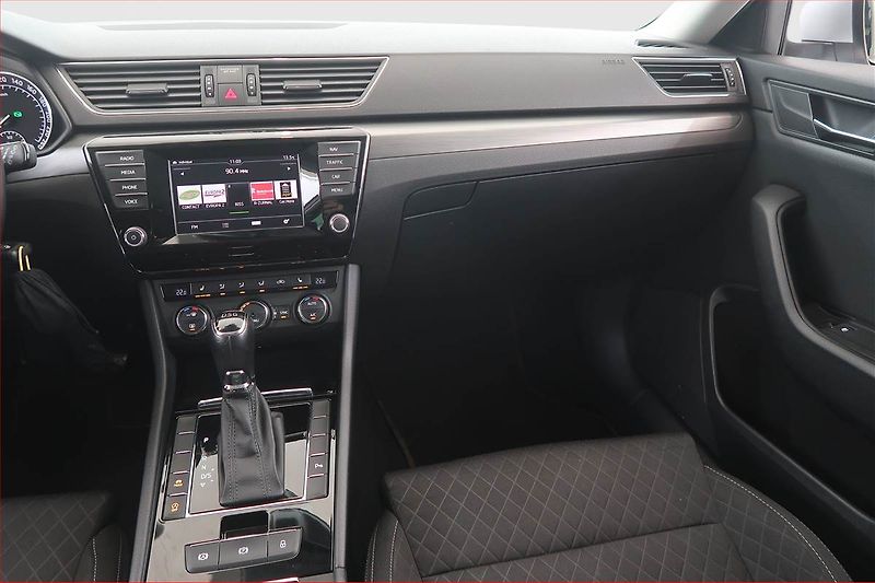 Škoda Superb (2016) Style 2.0 TDI, Automat - fotka 8 z 19