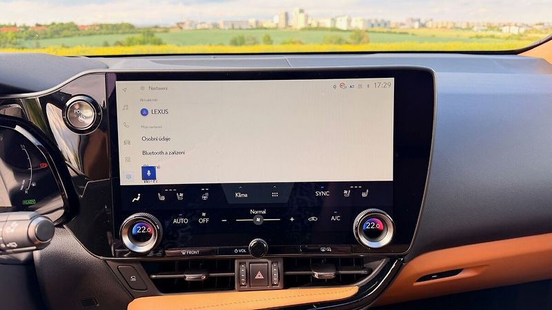 Lexus NX 450h plus 450H+ 2,5 PHEV PRESTIGE - fotka 20 z 25