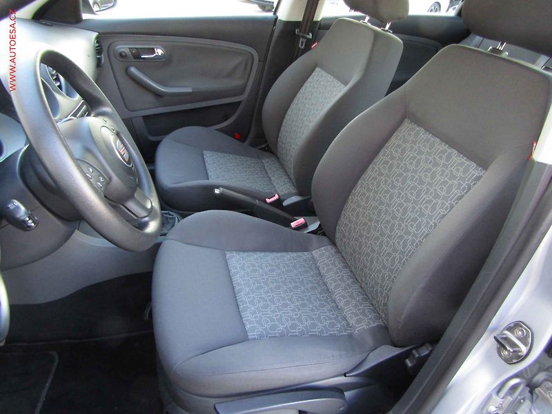 Seat Ibiza (2006) 1.4 i, AC, TZ, temp - fotka 9 z 15