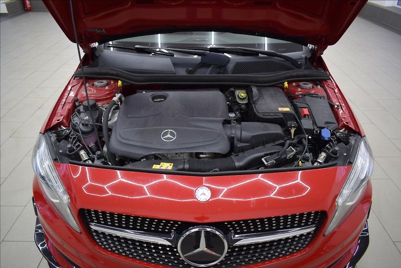 Mercedes-Benz Třídy A 2,0 i, 250 SPORT,aut,navi, - fotka 18 z 28