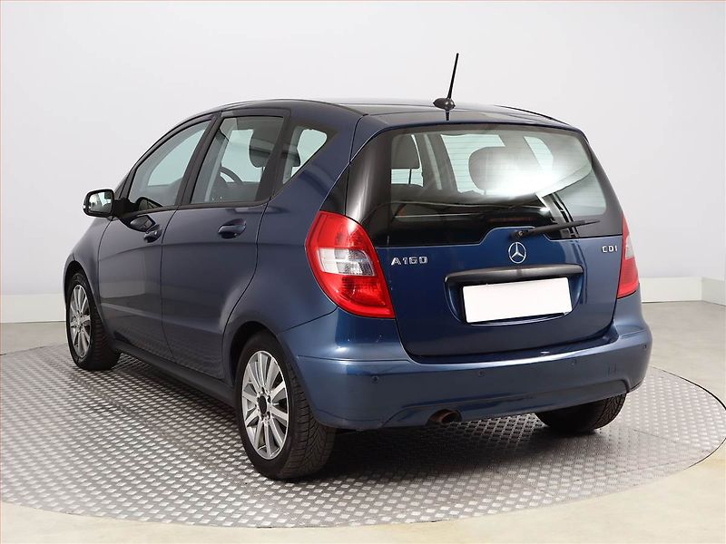 Mercedes-Benz Třídy A (2012) A 160 CDI , Automat, Tempomat - fotka 4 z 14