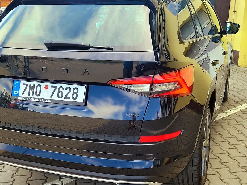 Škoda Kodiaq CZ,1maj,4x4, Sport-Line 140kW - fotka 13 z 53