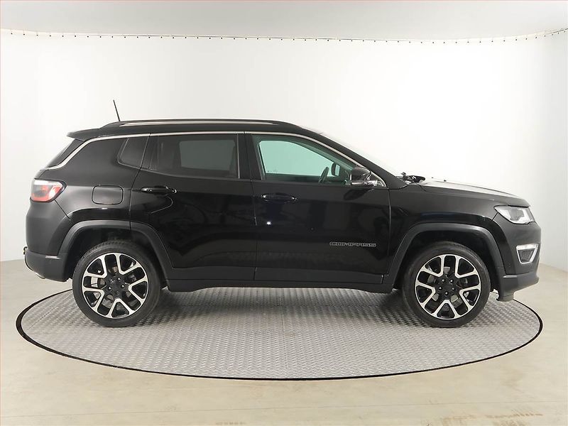 Jeep Compass (2018) 1.4 MultiAir, 4X4, Automat - fotka 6 z 20