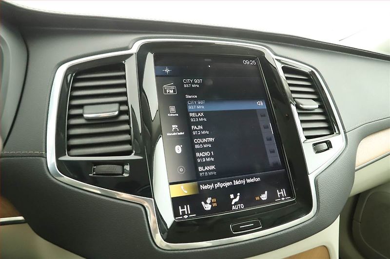 Volvo XC90 (2019) D5 AWD, DPH, Harman/Cardon - fotka 8 z 18