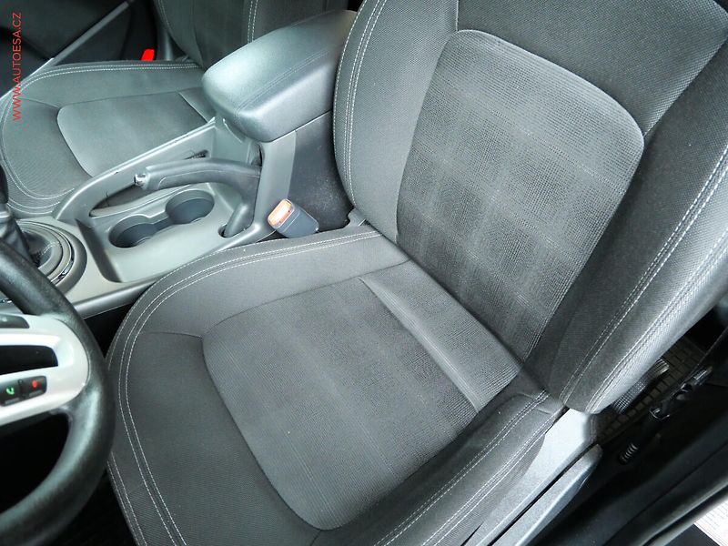 Kia Sportage (2012) 1.7CRDi, AC, tempo - fotka 9 z 20