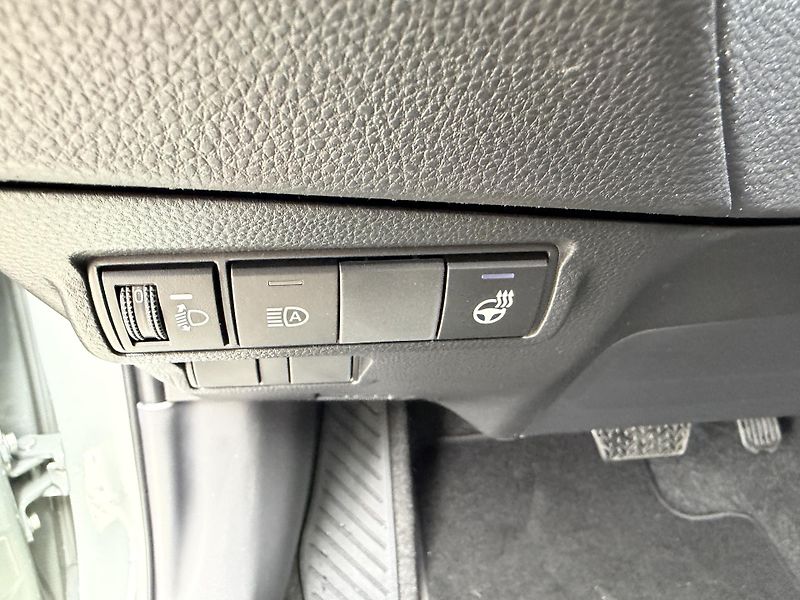 Toyota Corolla Cross (2026) 1.8 HEV COMFORT BUSINESS - fotka 11 z 18