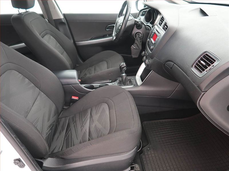Kia Ceed (2013) 1.6 GDI, Tempomat - fotka 9 z 18