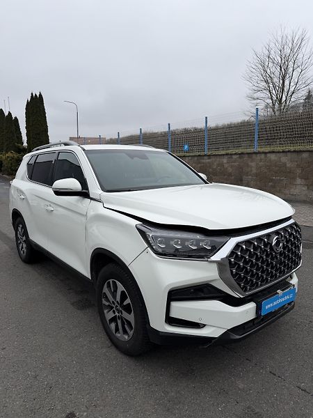 SsangYong Rexton 2,2D 148kW 4x4 7míst  závěs  - fotka 1 z 18