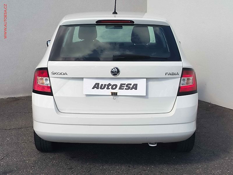 Škoda Fabia (2015) 1.2 TSi, 1.maj,ČR, Ambition - fotka 5 z 16