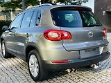 Volkswagen Tiguan 2.0TSI 4x4 AUT SERVISKA VYHŘEV - náhled 19