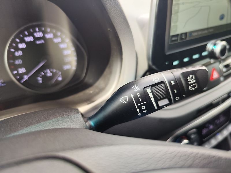 Hyundai i30 1.0 T-GDI/88kW Smart Navi - fotka 28 z 33
