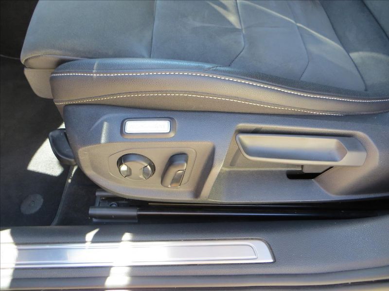 Volkswagen Arteon 2,0 TDI Elegance ČR - fotka 12 z 26