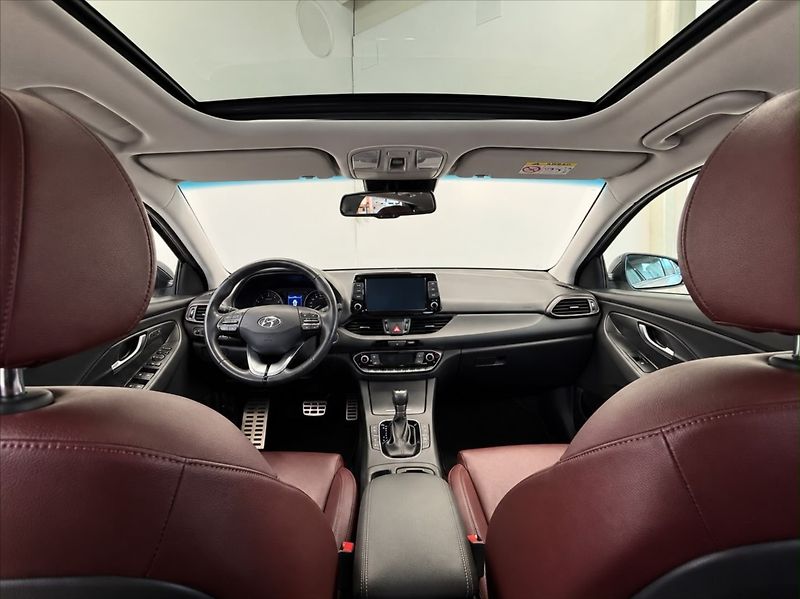 Hyundai i30 1,4 TGDI STYLE PREMIUM PANO - fotka 11 z 18