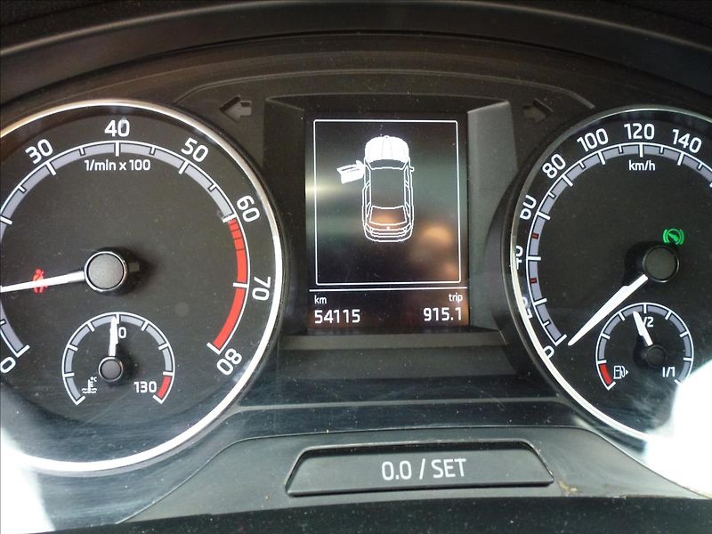 Škoda Rapid 1,4 TSI DSG Automat Spaceback - fotka 33 z 47