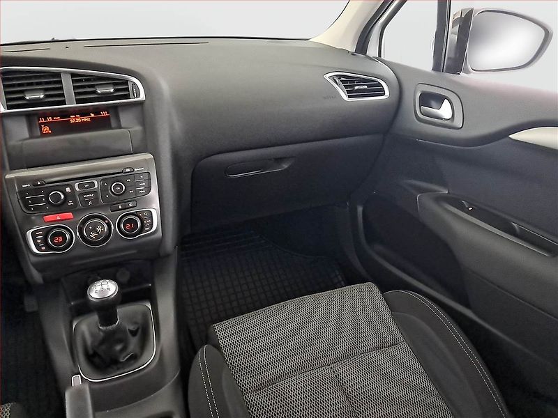 Citroën C4 (2014) 1.6 VTi, Serv.kniha, Tempomat - fotka 8 z 16