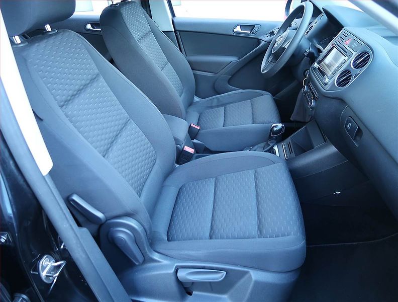 Volkswagen Tiguan (2011) 2.0 TDI, 4X4, Automat, Navi - fotka 9 z 20