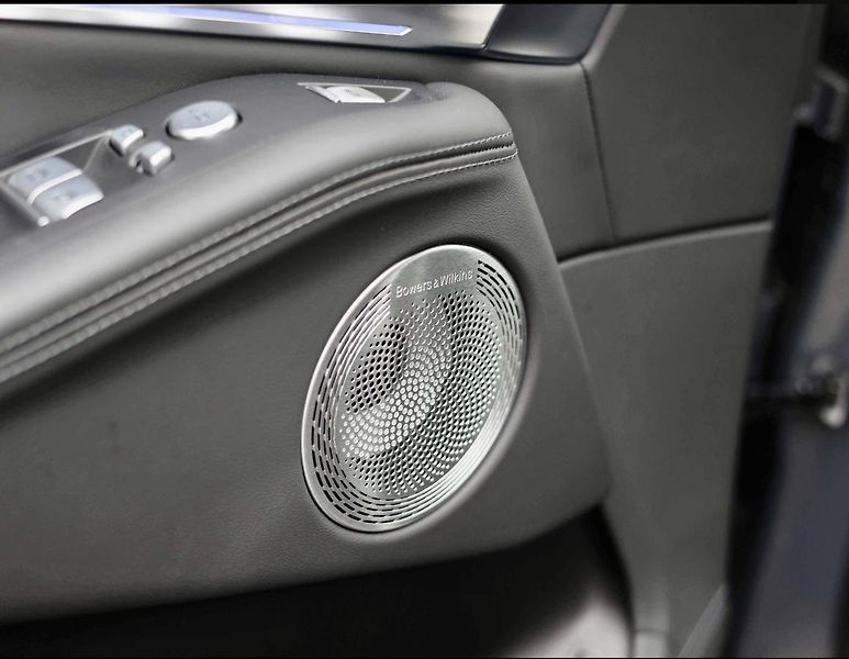 BMW XM (2023) 4.4 V8*Bowers&Wilkins - fotka 36 z 46