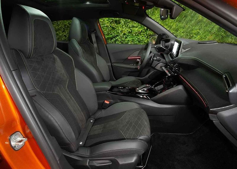 Peugeot chystá příliv svých elektrifikovaných aut.