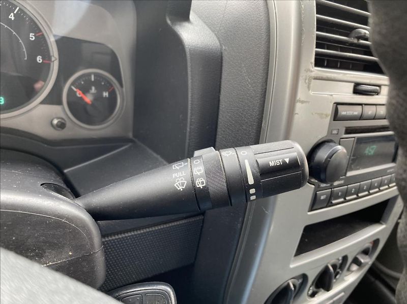 Jeep Compass 2,0 CRD  LIMITED - fotka 24 z 32