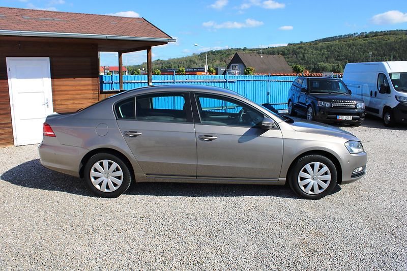Volkswagen Passat (2011) 1.4TSI KLIMA EL.OKNA TAŽNÉ - fotka 8 z 23