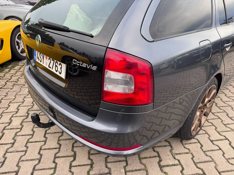 Škoda Octavia (2012) DSG 2,0 TDI 125 KW FACE PĚKNÁ - fotka 11 z 49